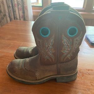 Arita boots, size 8
